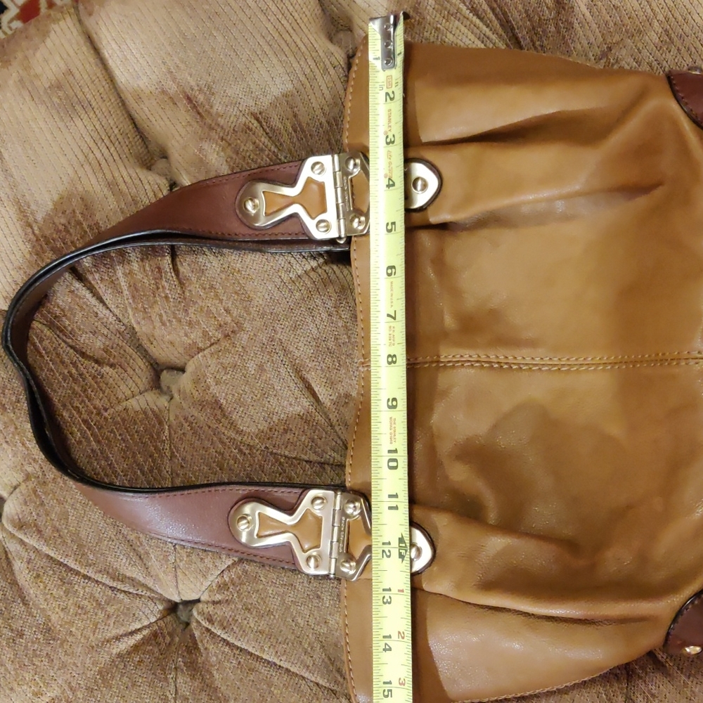 Machael Kors handbags. Good condition. Beige with dark brown and gold details. - Picture 6 of 6